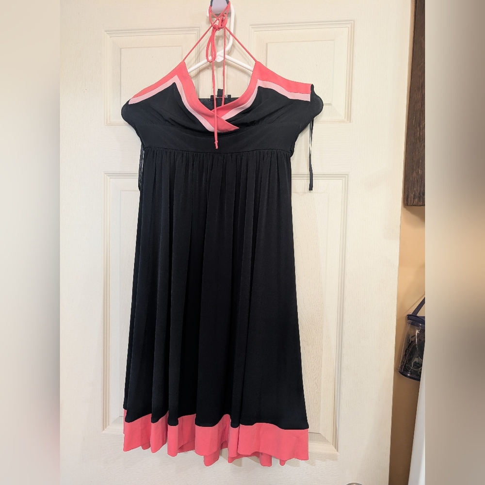 D07 Black and Pink Dress Le Chateau